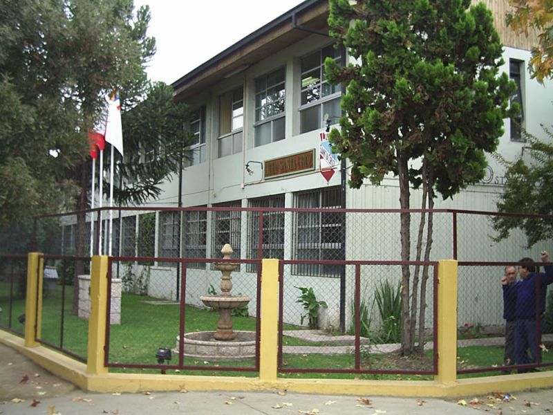 Archivo:Liceo Santa Cruz.jpg