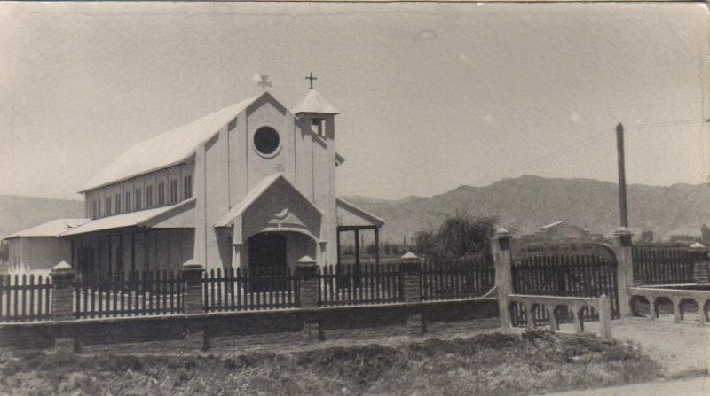Archivo:Iglesia de Tutuquén Bajo.jpg