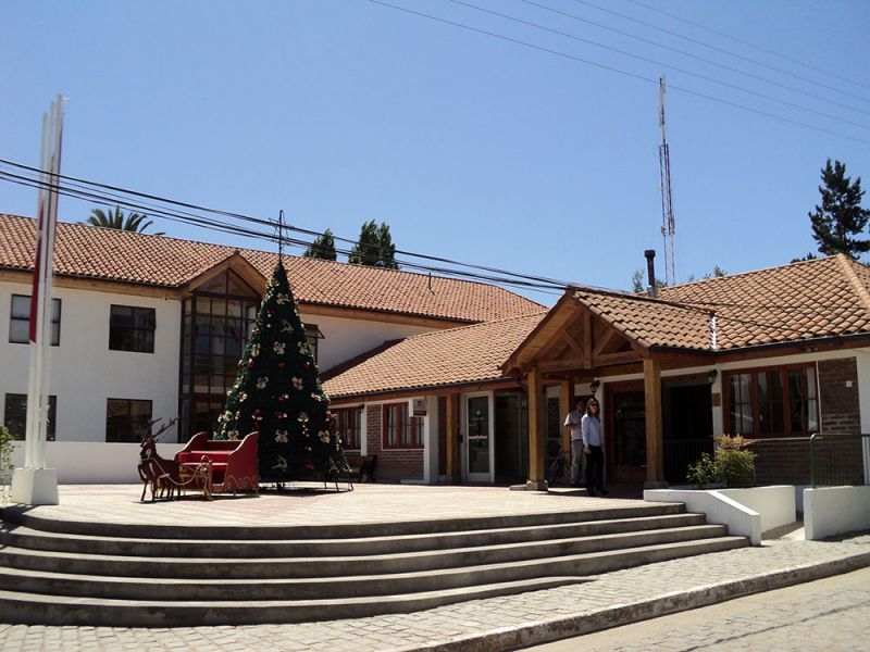 Archivo:Municipalidad de La Estrella.jpg